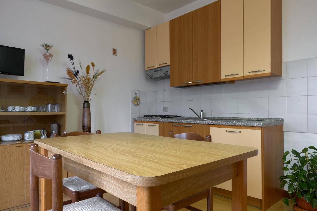 La Casa Di Gloria - Residence Affitta Camere باديا براتاغليا المظهر الخارجي الصورة